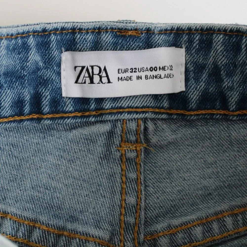 Zara denim high rise shorts - Picture 2 of 3